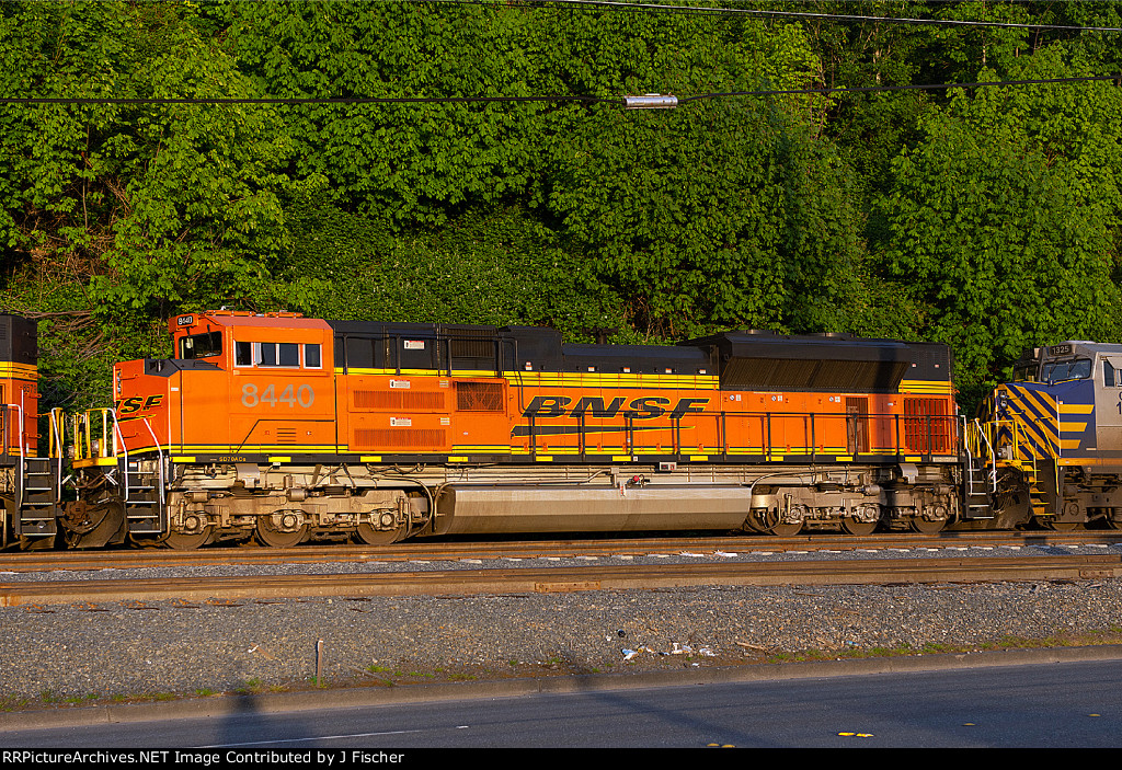 BNSF 8440